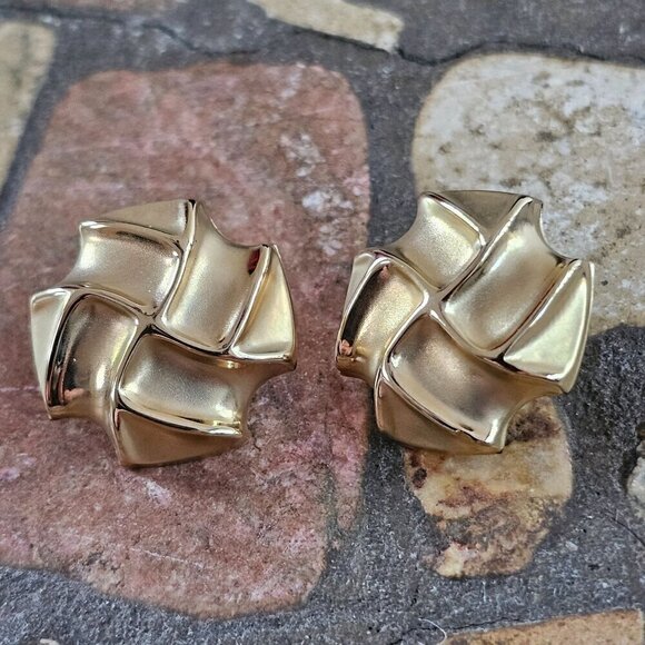 Vintage Light-weight Gold-Filled Carla Earrings - Picture 1 of 7